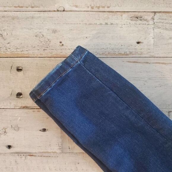 Free PEOPLE High-Rise Busted Knee Skinny Distressed Size 25 - Picture 2 of 10